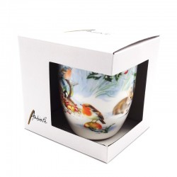 Mug porcelaine Winter treat par Ambiente vu dans sa boîte carton ajourée